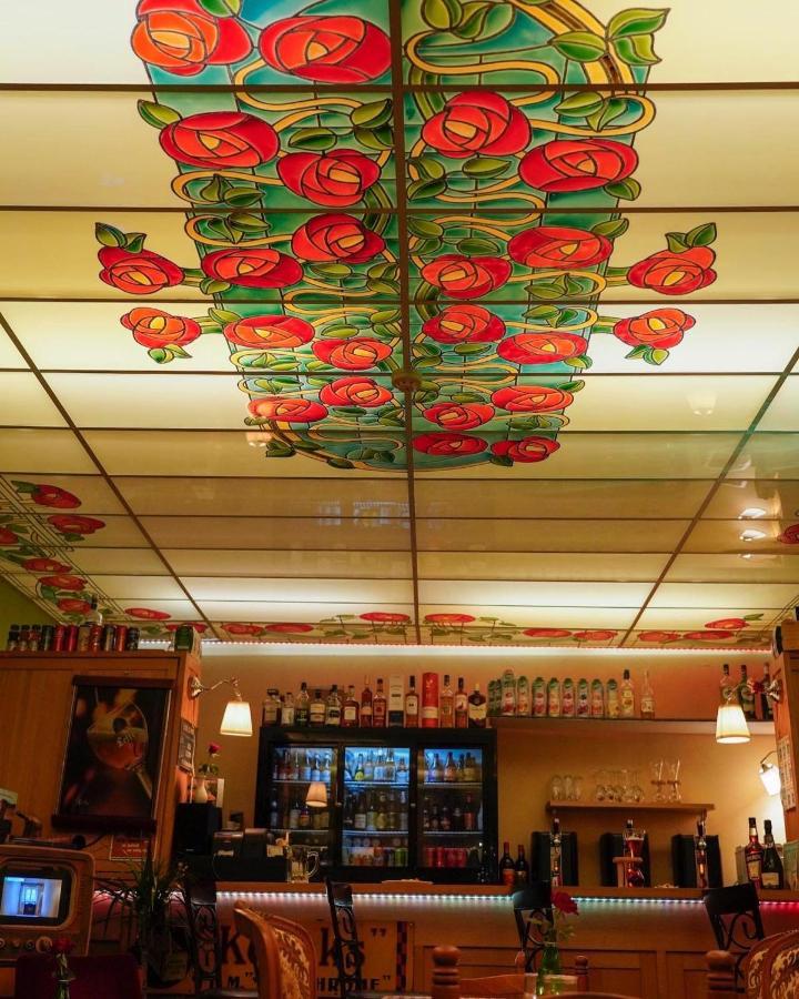 לינה וארוחת בוקר Blesle Chez Toon, Bar Deco מראה חיצוני תמונה